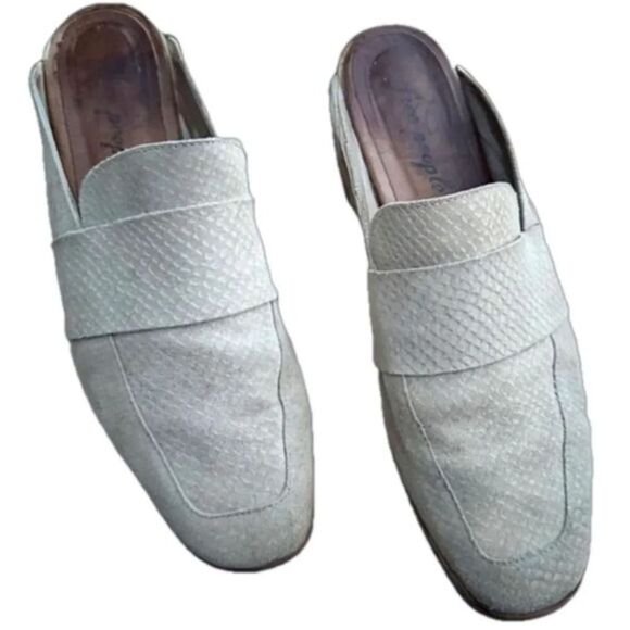 Free People tan reptile suede flat loafer mules, size 8.5-9 bohemian cottagecore - Picture 4 of 5
